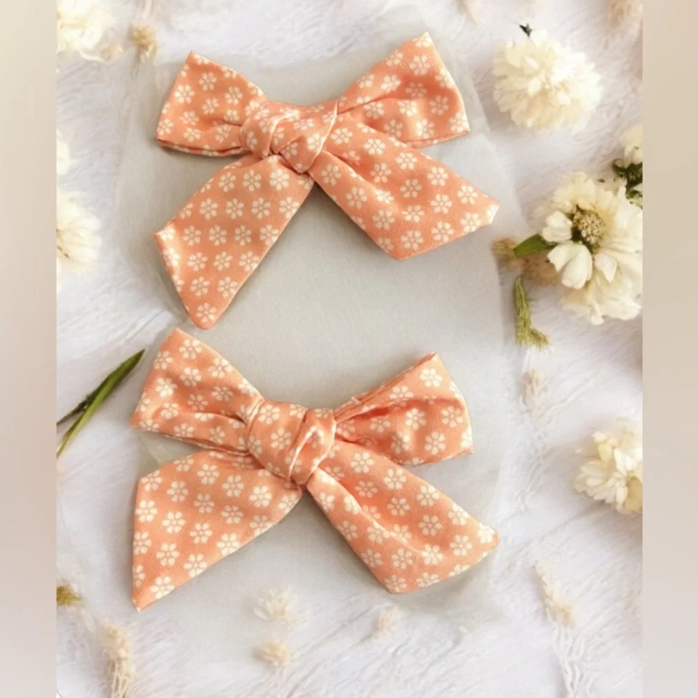Peachy floral print hand tied hair bows Set